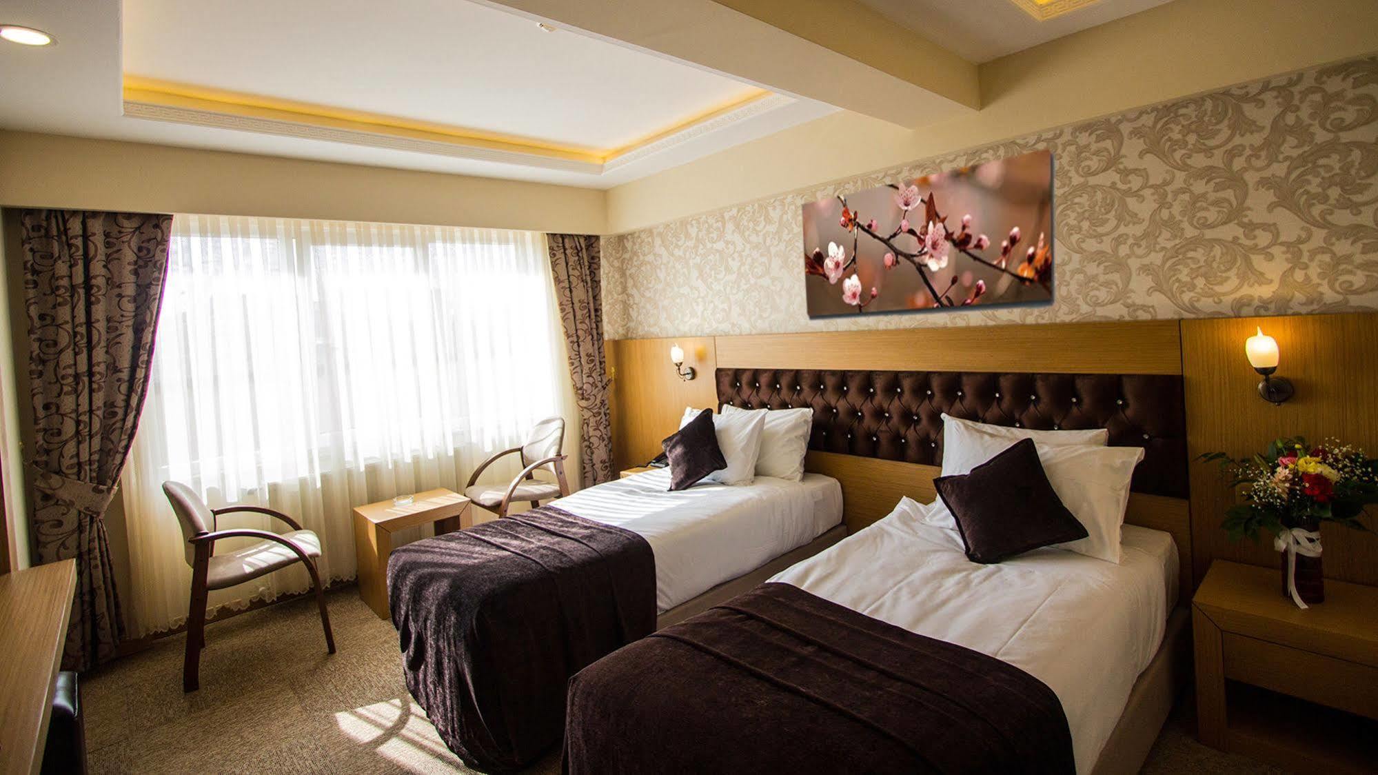 Soylu Hotel Болу Экстерьер фото